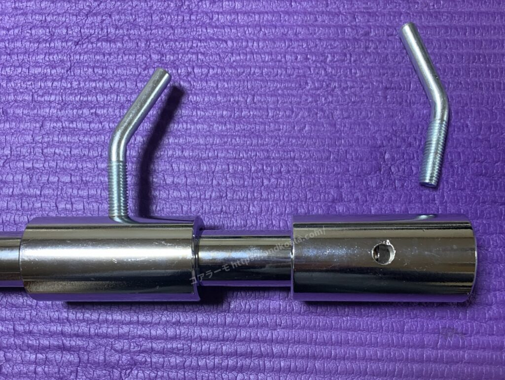 モリヤのバーベルセットに付属するカラーのうち1個がシャフトに装着できなかった状態